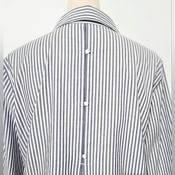 Chico’s No Iron Button Front Shirt Size 12/14 Blue/gray White Stripe 3/4 Sleeve - Picture 5 of 10